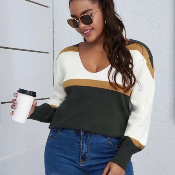 V-Neck Color Block Sweater - Plus - Picture 3 of 5